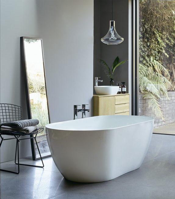 AREZZO BATHTUB InDesign Showroom London Luxury Kitchens